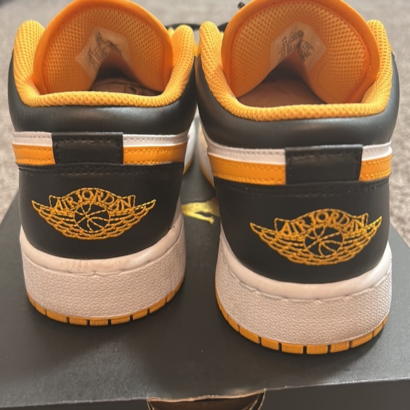 Jordan 1 low - Picture 4 of 8